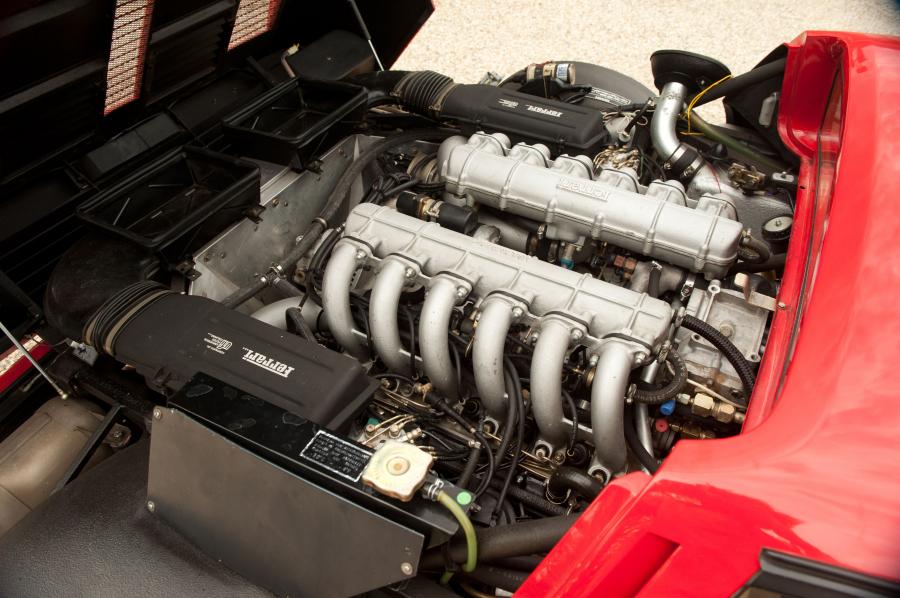  Ferrari 512 BBi 1984 года  (фото 43 из 45)